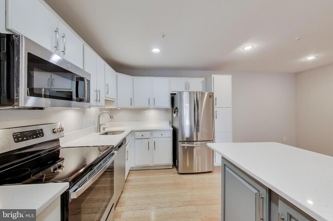 Building Photo - 7802 Guildberry Ct