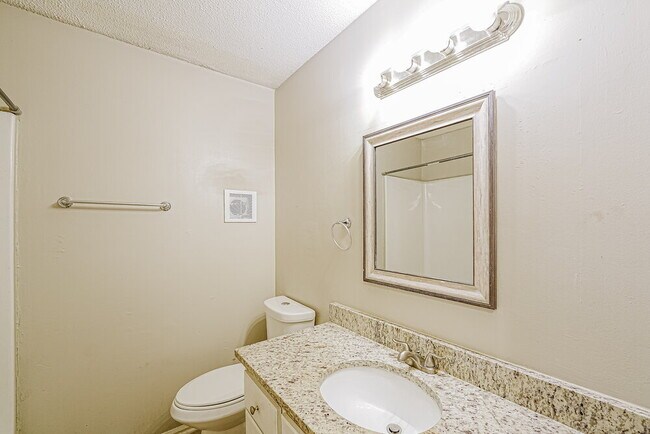 Building Photo - 1684 Brewster Rd