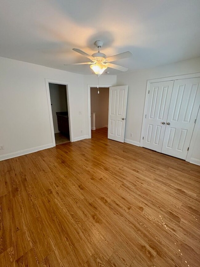 Building Photo - Desirable Two-story Lake Palmetto Townhouse