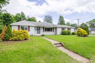 Building Photo - Updated 2 Bedroom Single Family Home