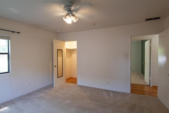 Building Photo - Spacious Custom Redding Home with Characte...