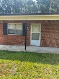 Building Photo - Brogden Apartments