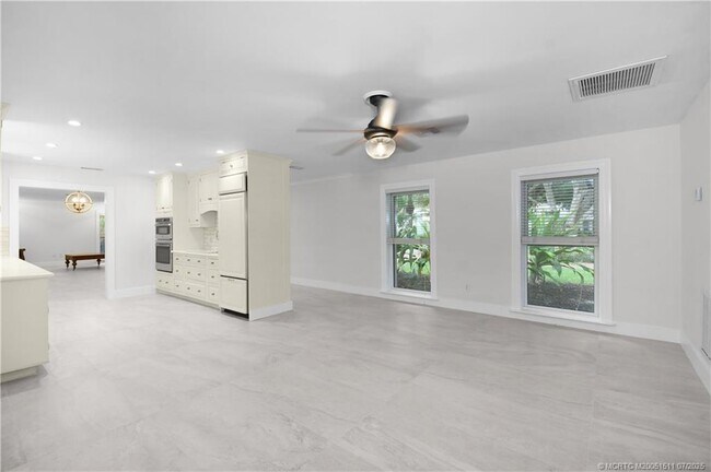 Building Photo - 4 Copaire Rd