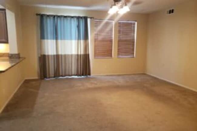 Building Photo - Large Orange Crest 5 bedroom 4.5 bathroom