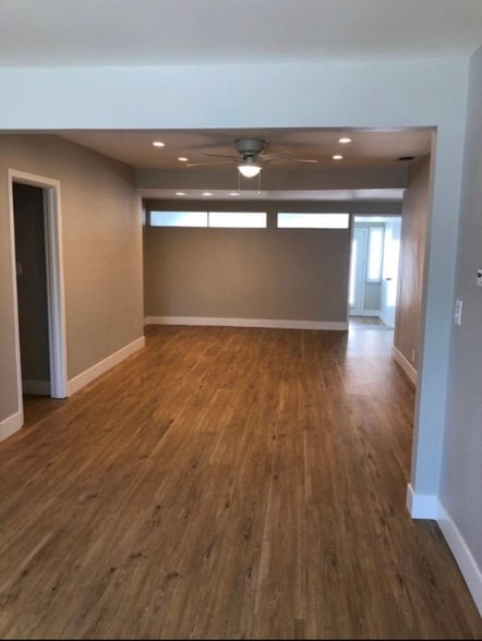 Building Photo - 413 W Acacia Ave