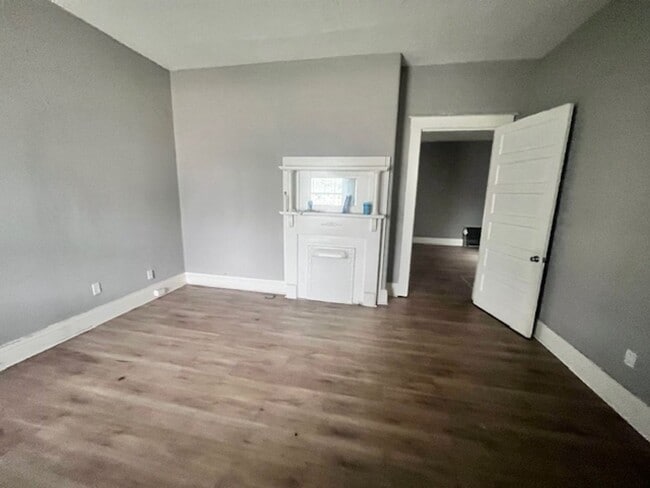 Building Photo - 1Br House super cute! LEASING SPECIAL - MOVE IN BY 5/31/2026 AND RECEIVE 2ND MONTH OF RENT FREE.