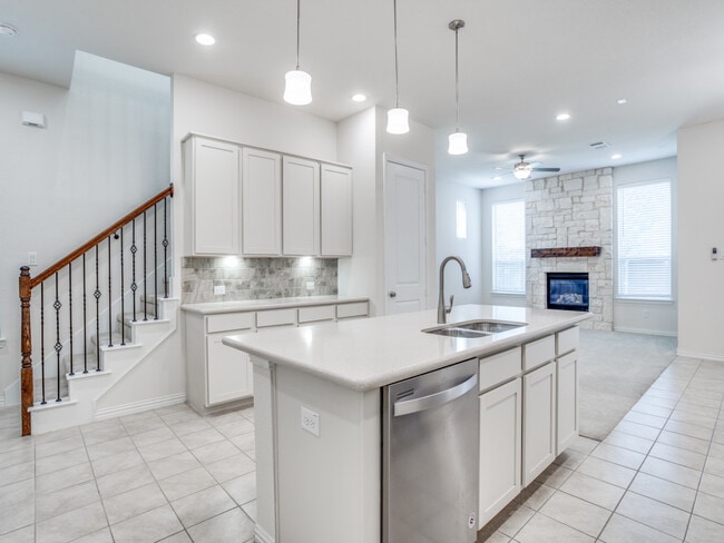 Building Photo - 17751 Shumard Oak Dr