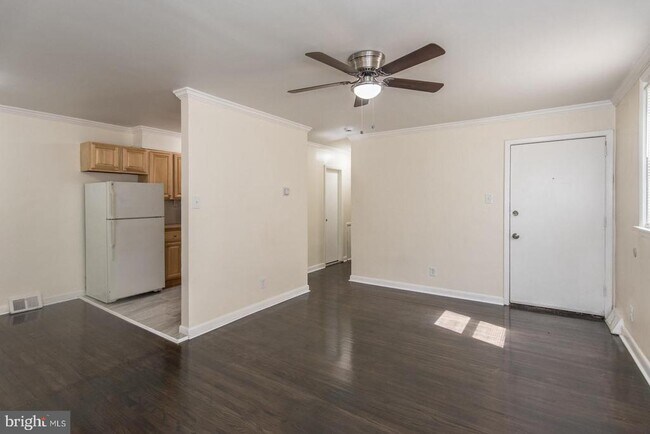 Building Photo - 8217 Thouron Ave