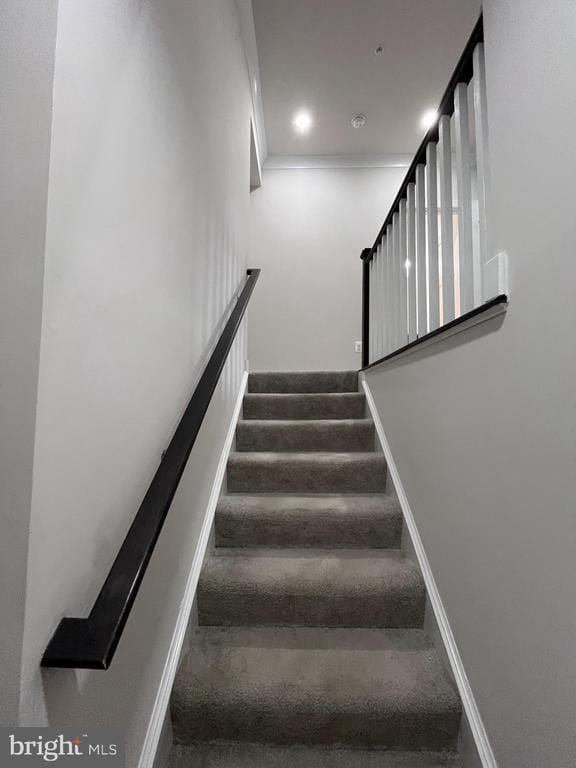 Building Photo - 42593 Burbank Terrace