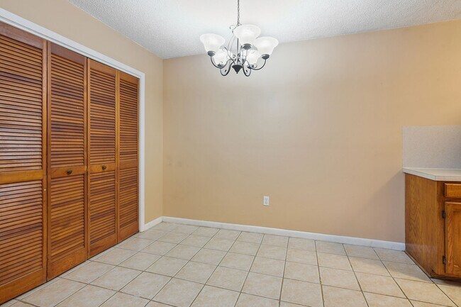 Building Photo - 3 bedroom Home near LSU