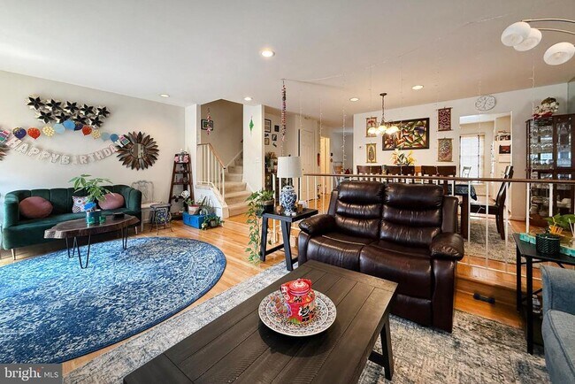 Building Photo - 7136 Swansong Wy