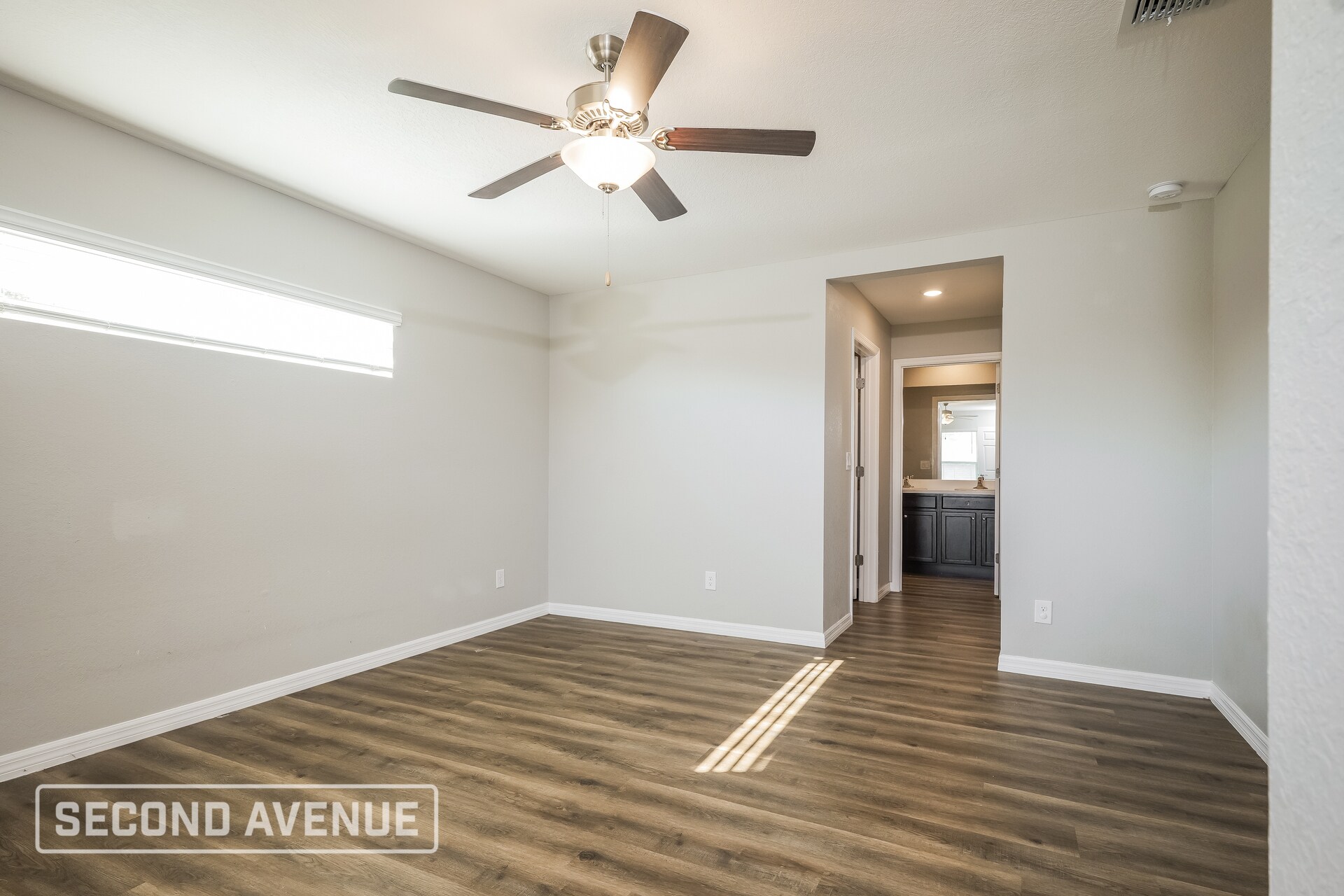 Building Photo - 930 NE 16th Terrace