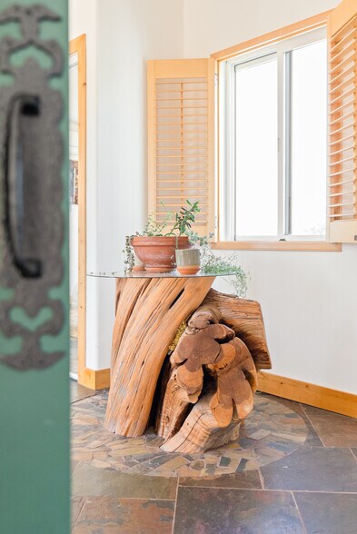 Building Photo - 4455 NE Vaughn Ave