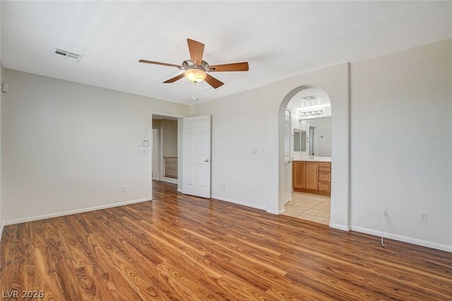 Building Photo - 9734 Maspalomas St