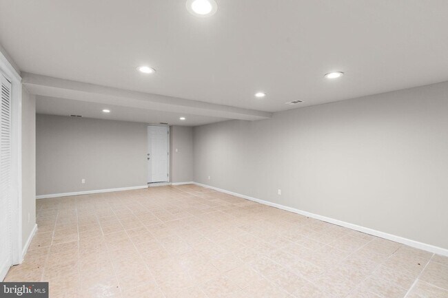 Building Photo - 314 Woodleaf Ct