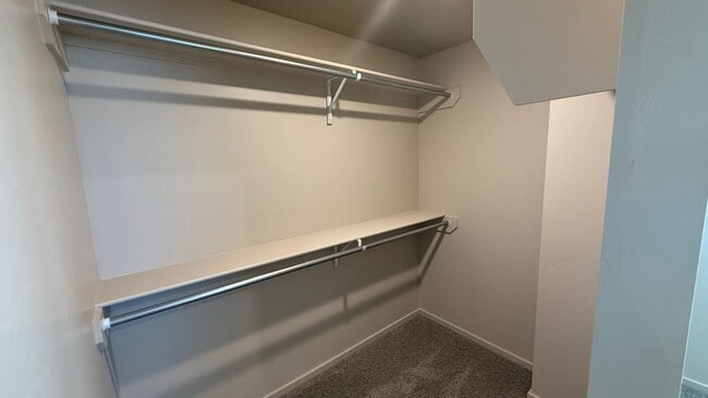 Building Photo - Light and airy 3-bed, 3-bath townhome in one of the area’s most highly desired Red Hawk area.