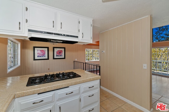 Building Photo - 28665 Zion Dr