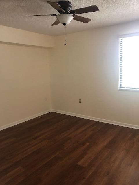 Building Photo - 6217 Balboa Cir