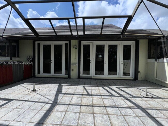 Building Photo - 4745 NW 98 Pl