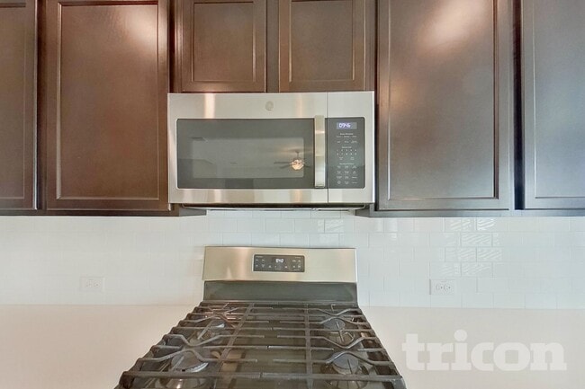 Building Photo - 1348 Renoir Dr