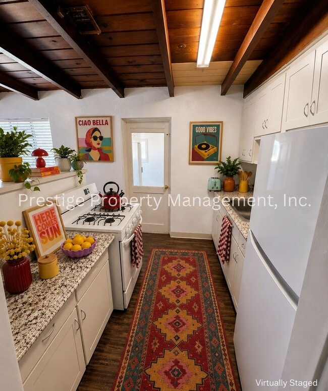 Building Photo - Adorable 3BD in the Heart of Tucson!!