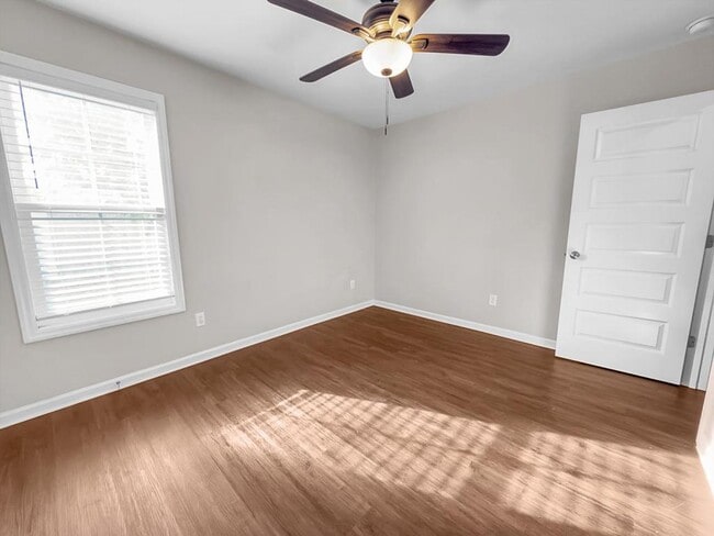 Building Photo - 1739 Eli Pl