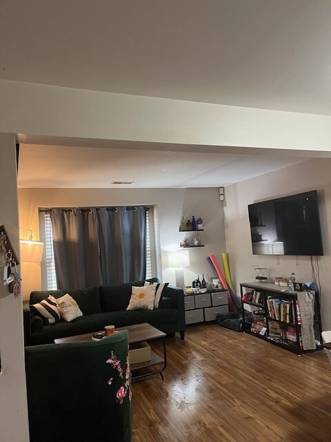 Building Photo - 4025 Bluebird Dr