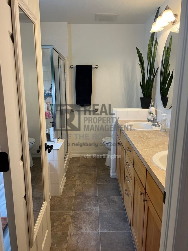 Building Photo - 2262 Muir Ln