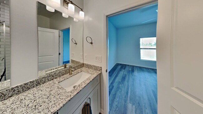 Building Photo - 4028 SW 7th Pl