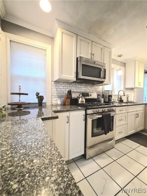 Building Photo - 30 Manlon Terrace