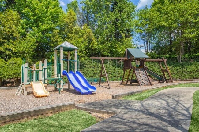 Building Photo - 2335 Winthrope Way Dr