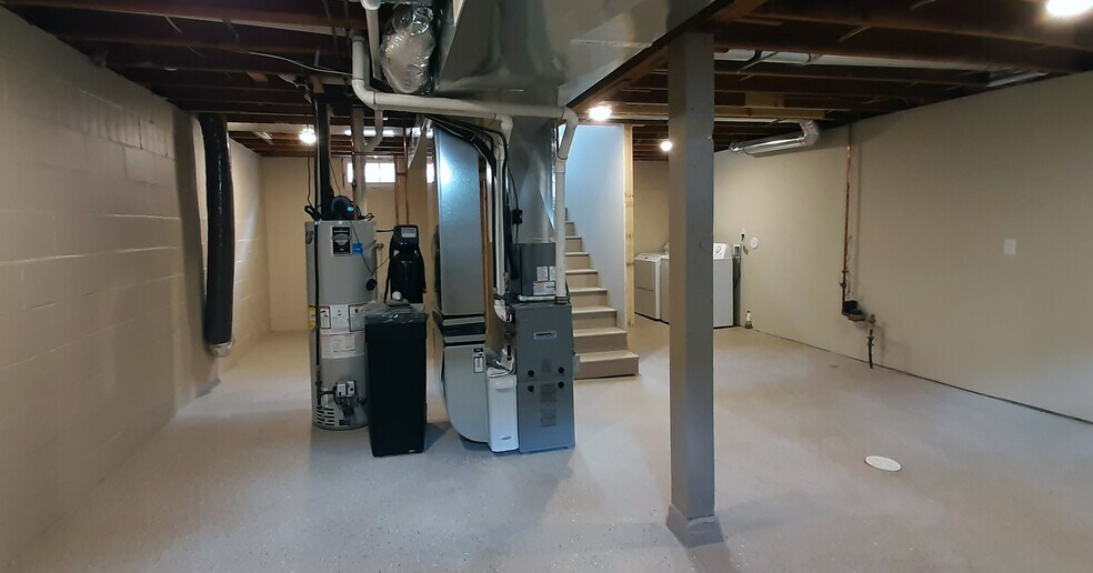 Basement Laundry - 207 14th Ave. NE