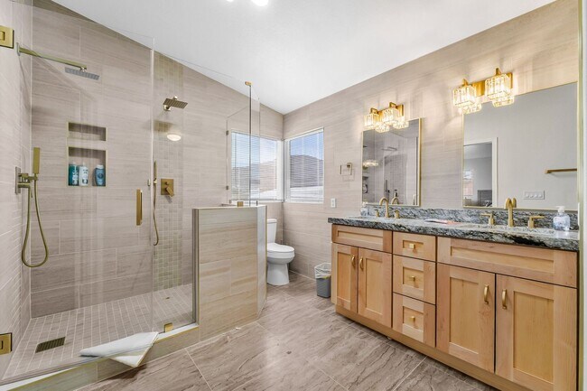 Building Photo - 104 Appian Way