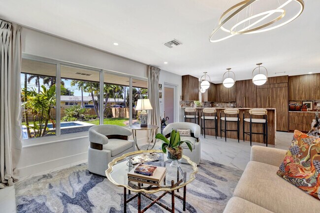 Building Photo - 1981 Coral Gardens Dr