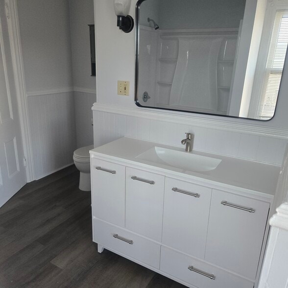 Bathroom - 121 Mercer St