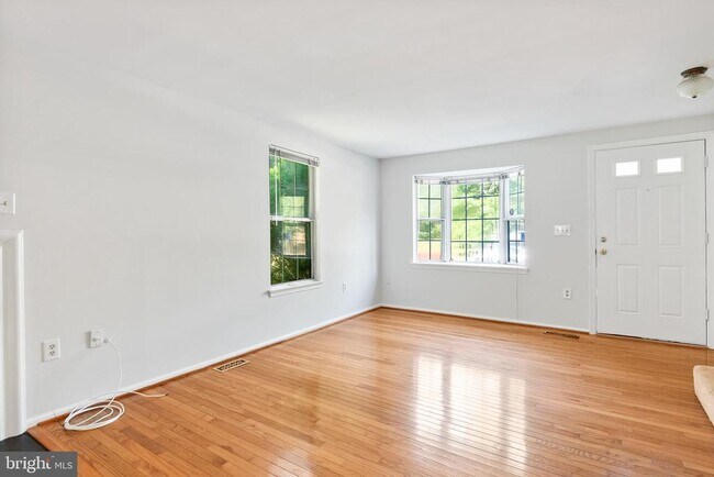 Building Photo - 31 Palmer Ct