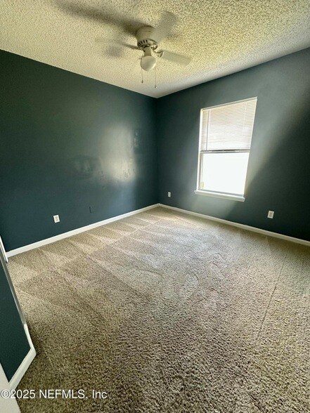 Building Photo - 925 Lake Sanford Ct