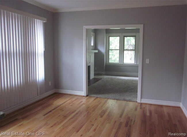 Building Photo - 1016 Beaconsfield Ave