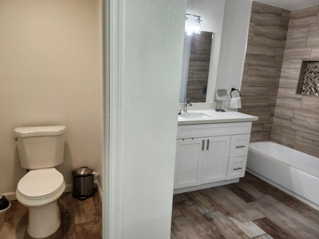 Building Photo - 7225 E Villa Way