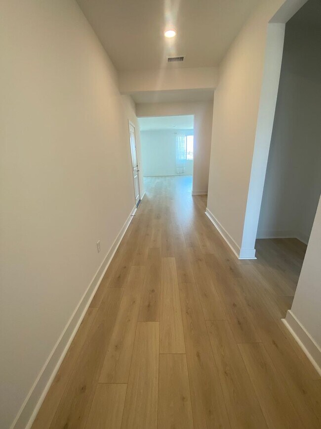 Building Photo - Like New 4 Bedroom Winchester Home Zoned for Temecula Schools