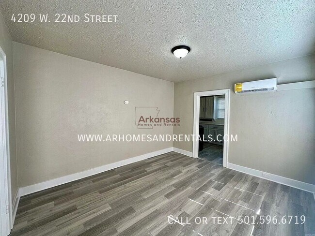 Building Photo - 4209 W 22nd St