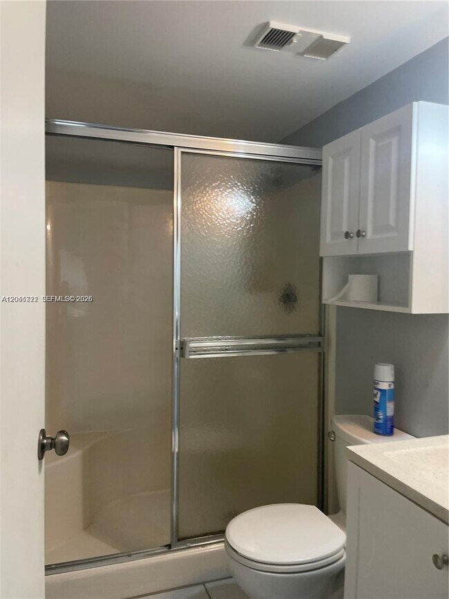 Building Photo - 7250 Golf Colony Ct