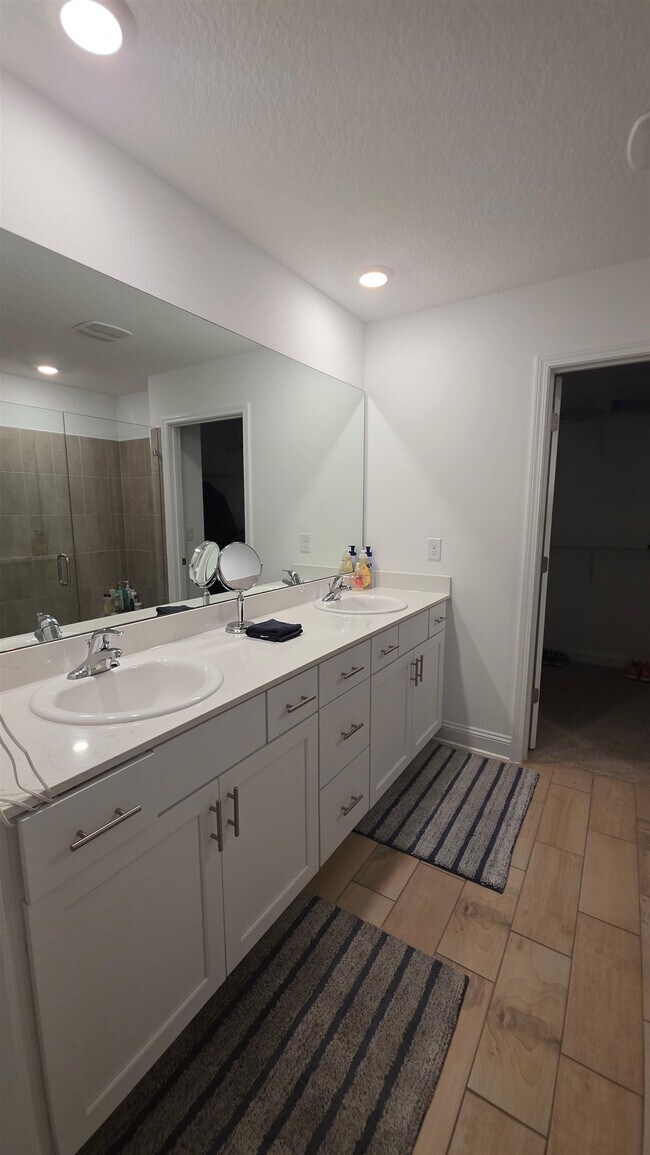 Building Photo - 248 Zancara St