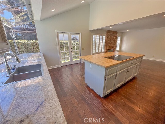 Building Photo - 26595 Sierra Vista