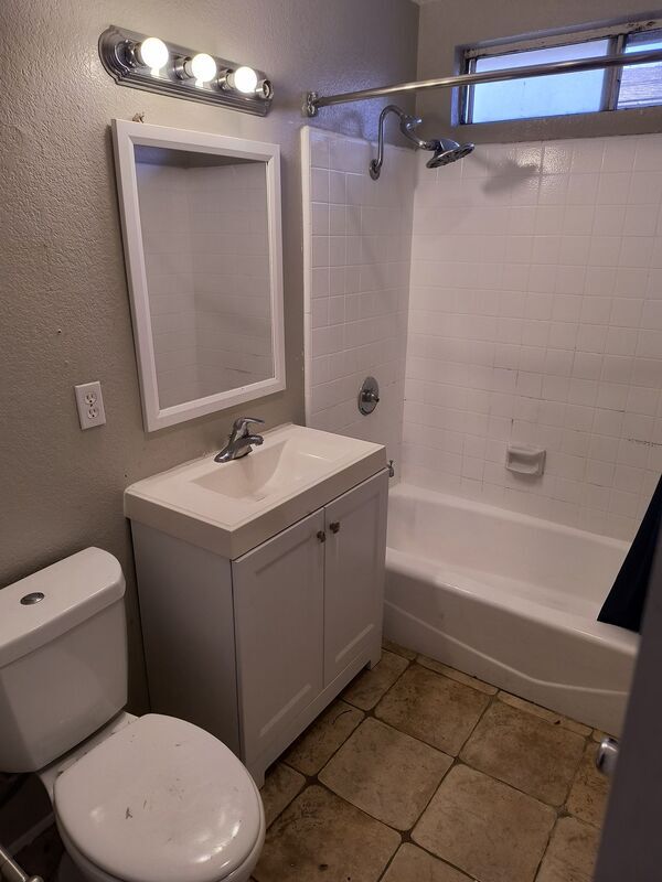 Building Photo - 777 Cypress Ave