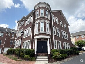 Building Photo - Avenues at Ayrsley