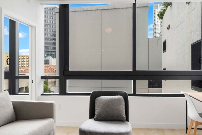 Building Photo - 225 N Miami Ave