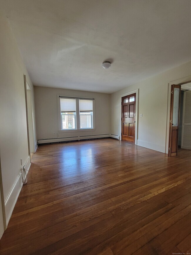 Building Photo - 107 Birdsey Ave