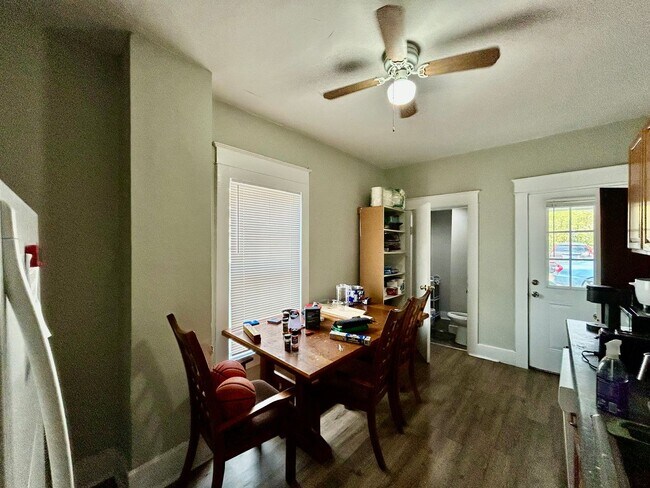 Building Photo - UK STUDENTS — LIVE RIGHT ACROSS FROM KROGER FIELD!