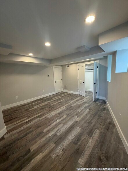 Building Photo - 90 Winthrop Shore Dr